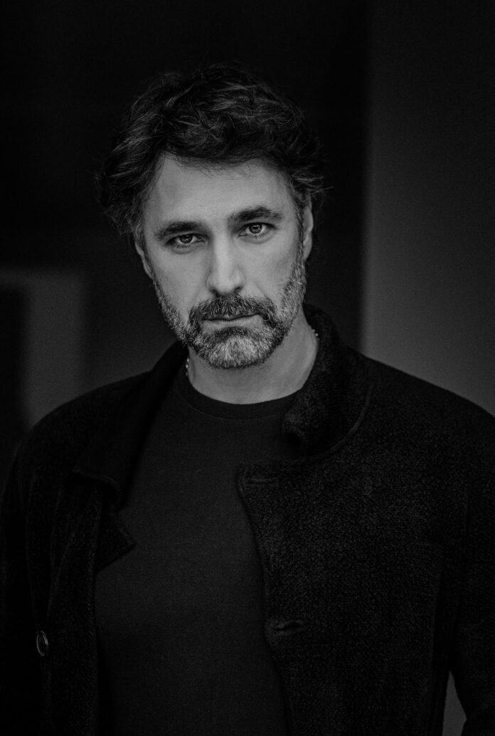RAOUL BOVA