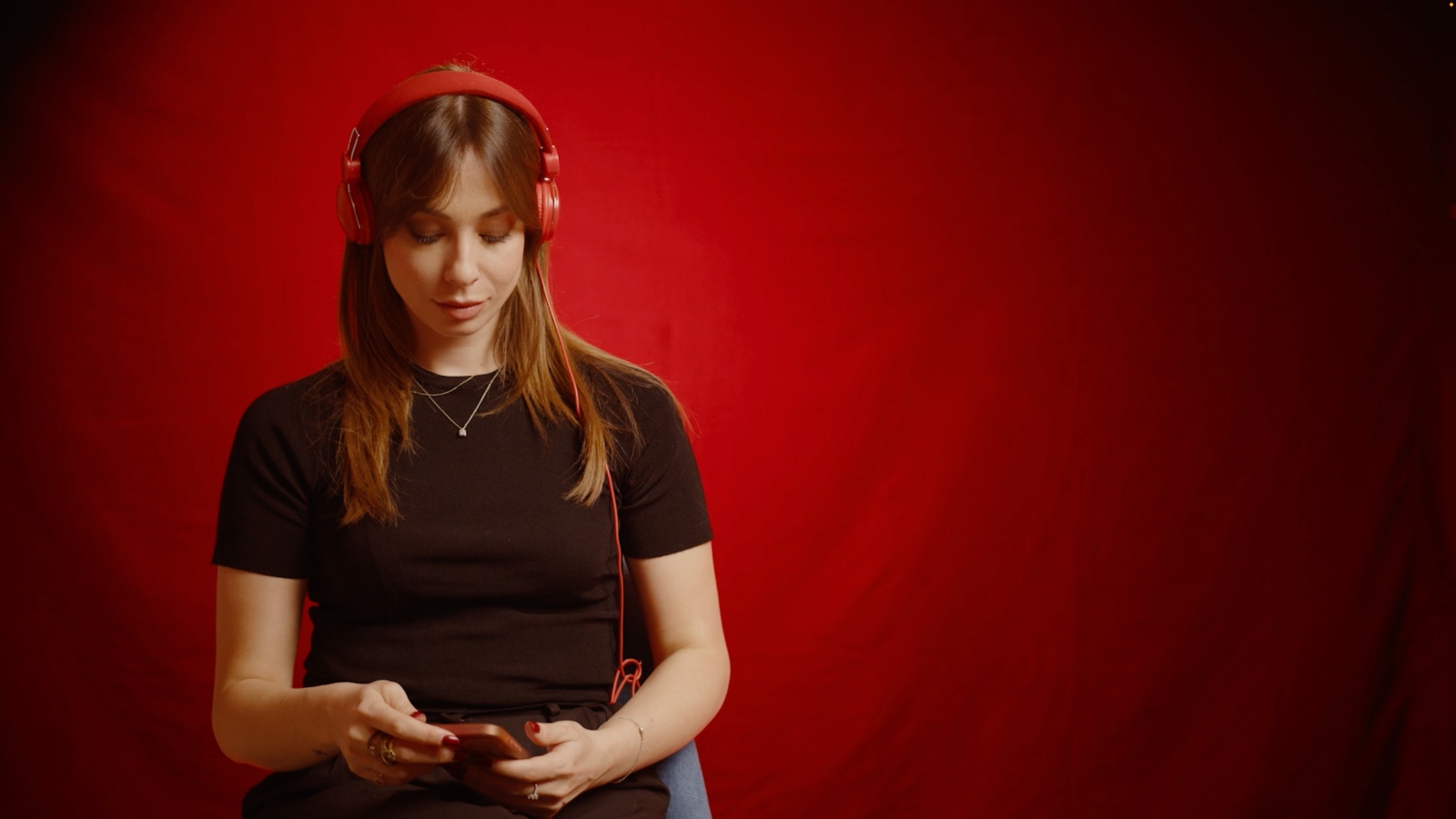 RedBox – Il nuovo format de La Casa Rossa che rivoluziona l’intervista digitale RedBox – Il nuovo format de La Casa Rossa che rivoluziona l’intervista digitale
